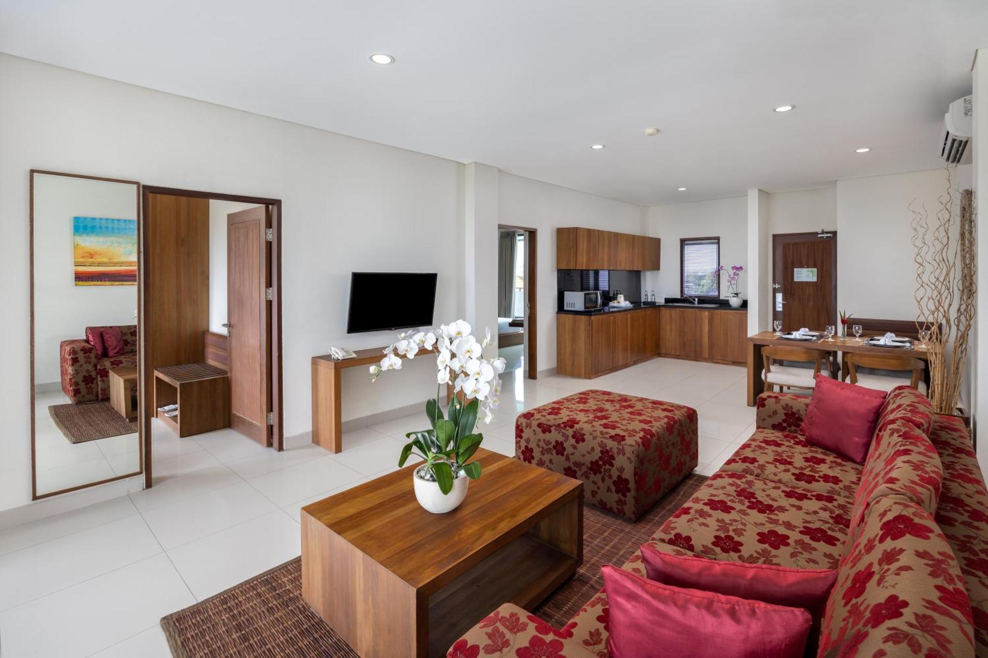 Taksu Hotel 4*